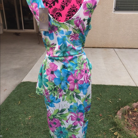 floral peplum sheath dress - Picture 3 of 3